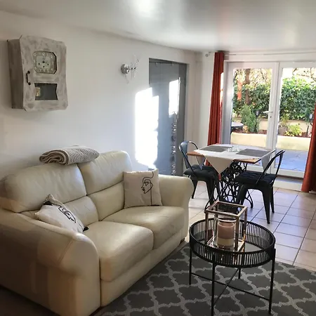 Bed & Breakfast Petit Coin De Paradis